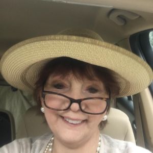 Meet your Posher, Deborah